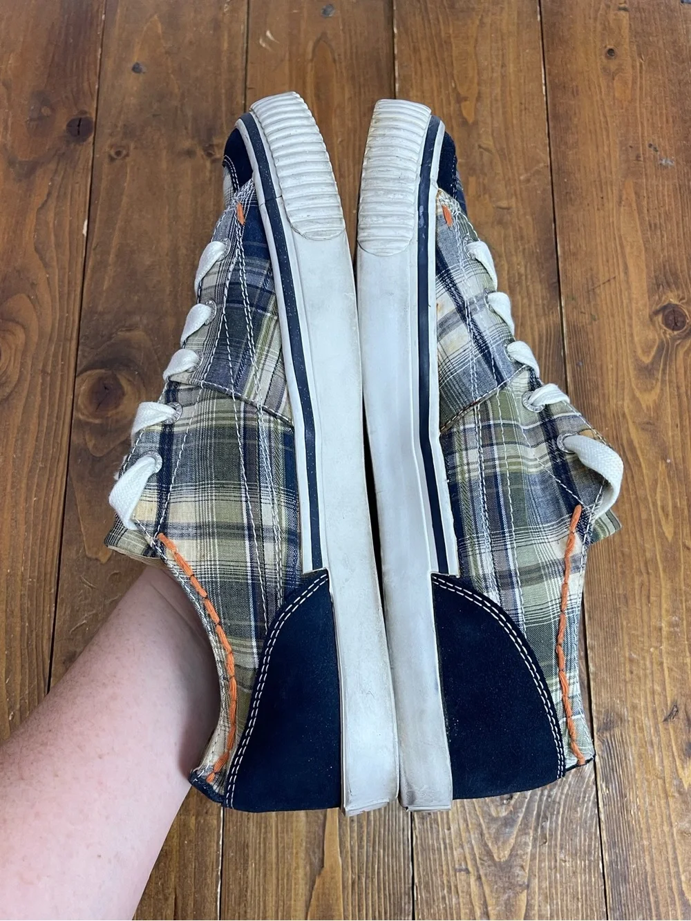True Religion Mens size 10.5 canvas plaid sneakers